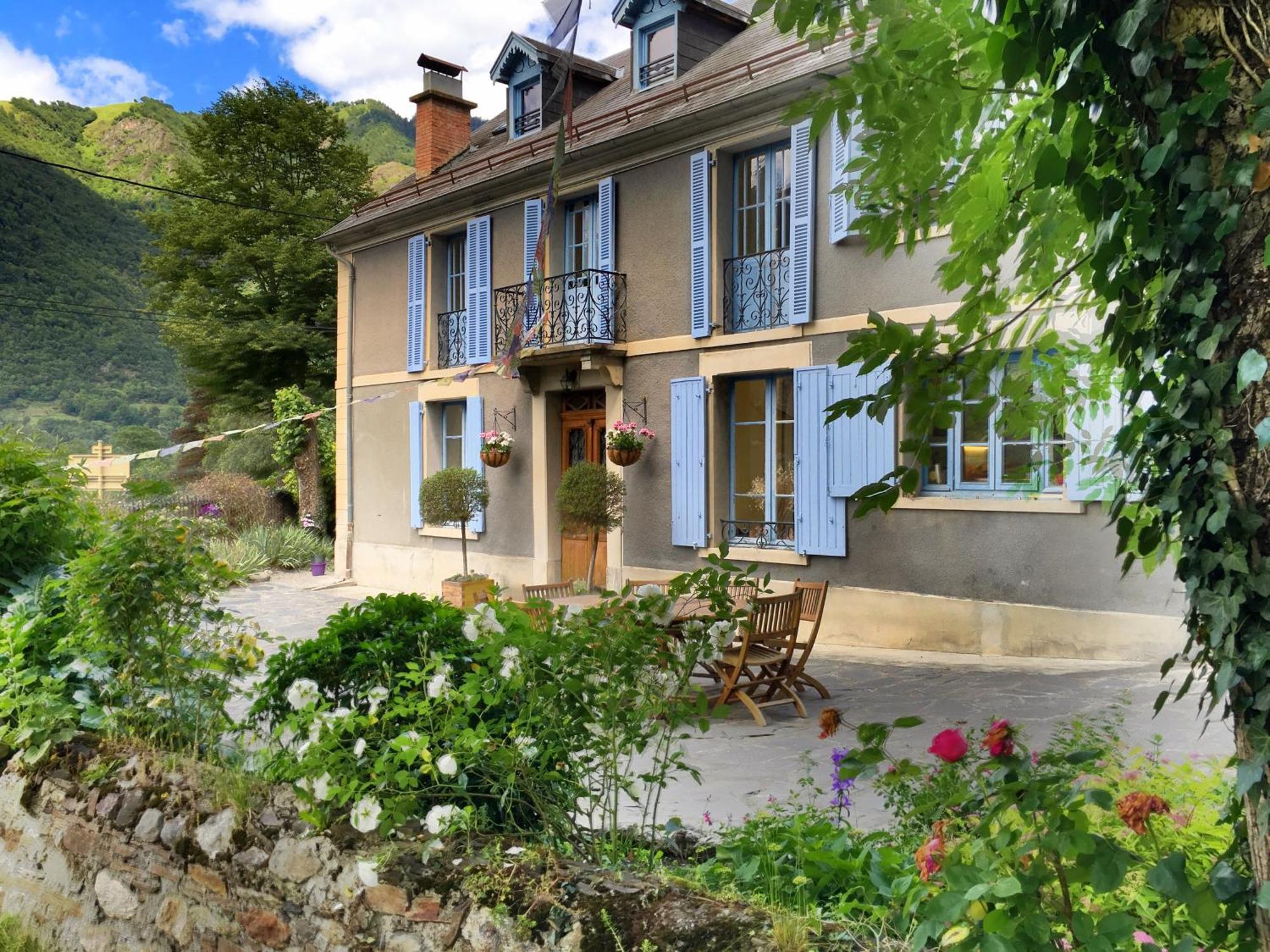 Bed and Breakfast Papilio Montauban-de-Luchon Экстерьер фото